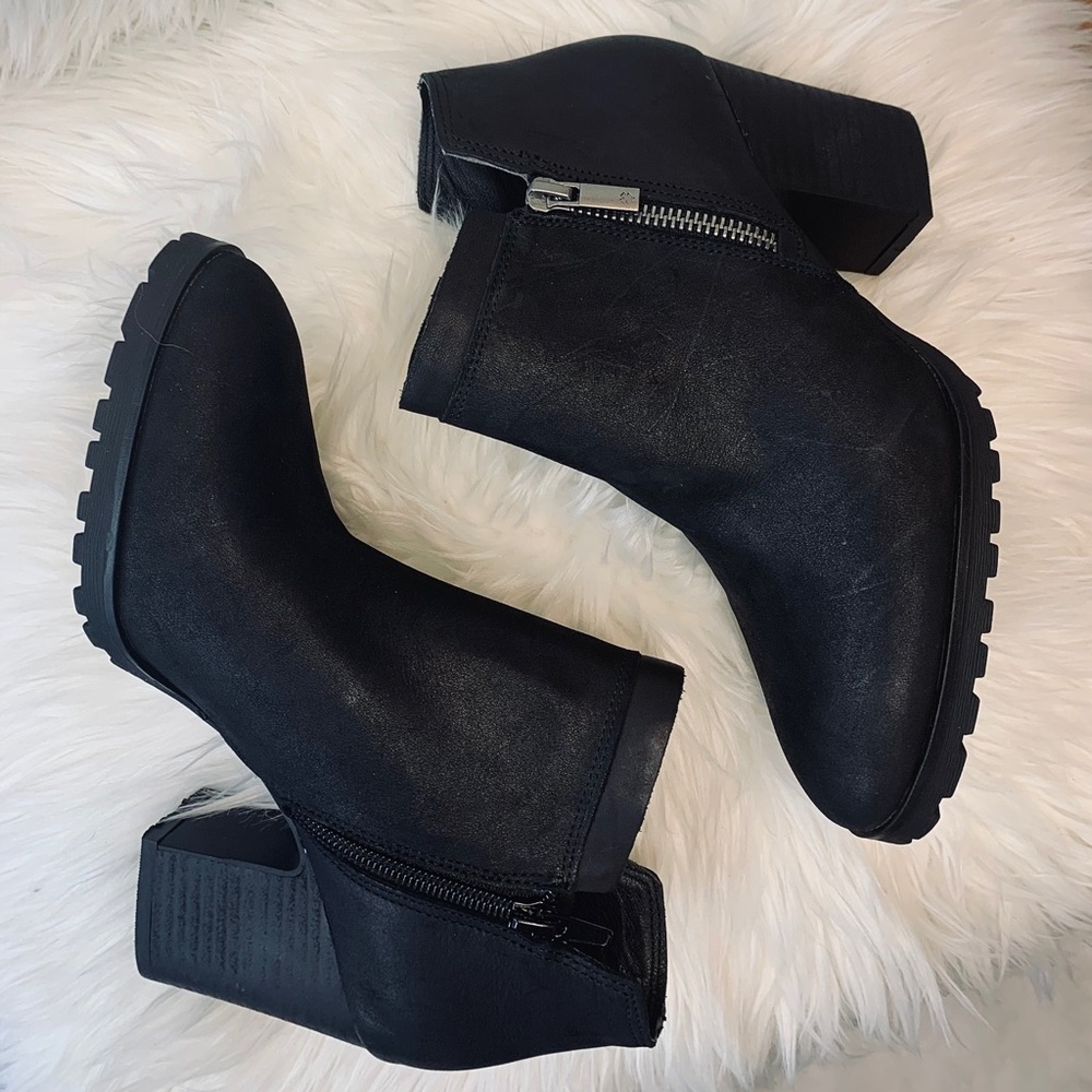 Néw Lucky Brand Black Patent Leather Bootie